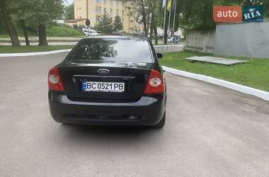 Седан Ford Focus 2011 в 