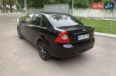 Седан Ford Focus 2011 в 