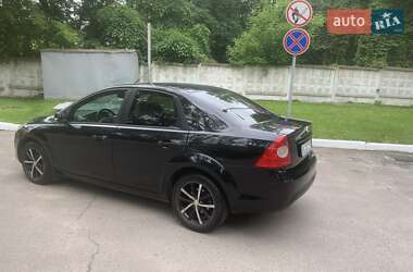 Седан Ford Focus 2011 в 