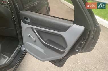 Седан Ford Focus 2011 в 