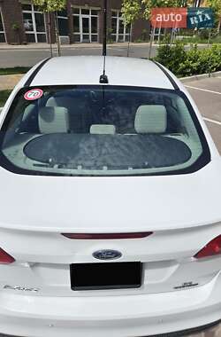 Седан Ford Focus 2016 в 
