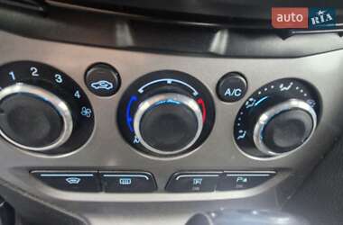 Универсал Ford Focus 2012 в 