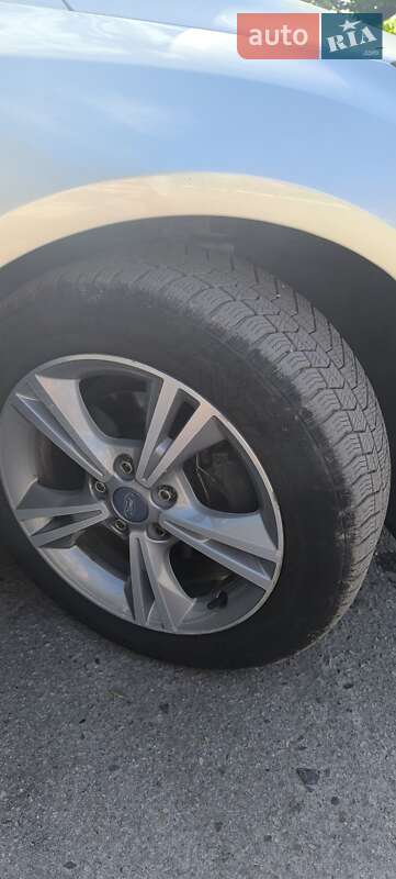 Универсал Ford Focus 2014 в Хороле