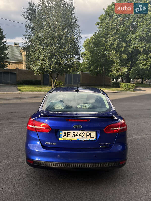 Седан Ford Focus 2015 в Дніпрі