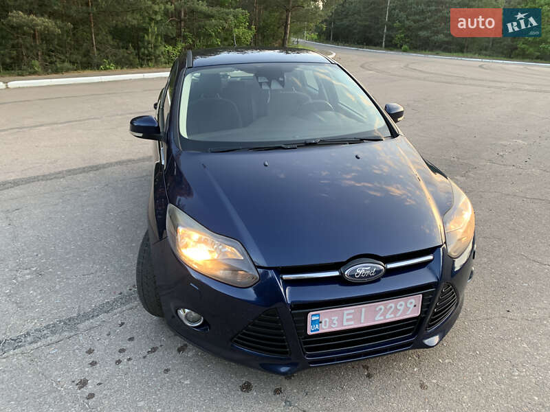 Хэтчбек Ford Focus 2011 в Чернигове