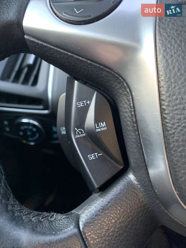 Хэтчбек Ford Focus 2011 в Чернигове