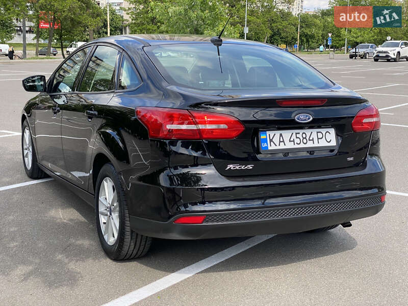 Седан Ford Focus 2016 в Киеве