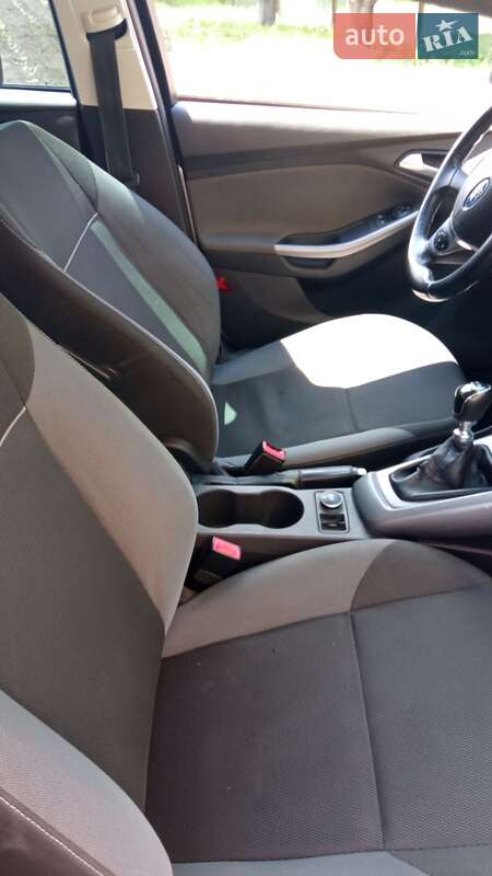 Універсал Ford Focus 2011 в Нових Санжарах