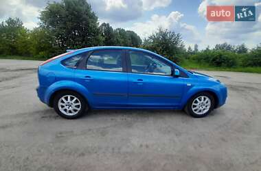 Хэтчбек Ford Focus 2007 в 