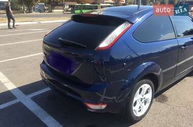 Купе Ford Focus 2010 в 