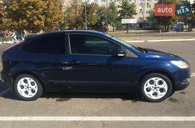 Купе Ford Focus 2010 в 