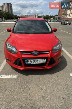Хетчбек Ford Focus 2013 в 