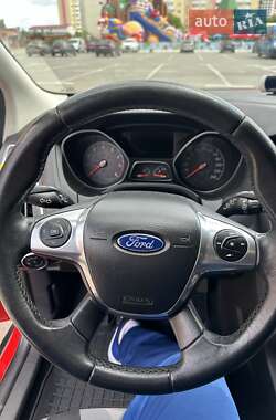 Хетчбек Ford Focus 2013 в 