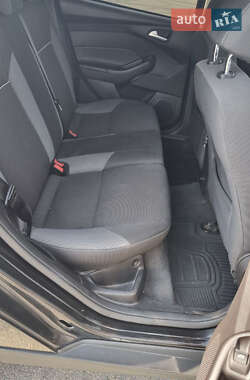 Хэтчбек Ford Focus 2014 в 