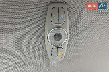 Хэтчбек Ford Focus 2011 в 