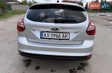 Хэтчбек Ford Focus 2013 в 