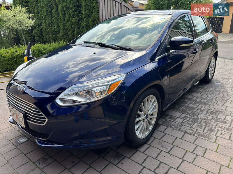 Хэтчбек Ford Focus 2017 в 