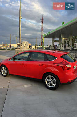Хетчбек Ford Focus 2013 в 