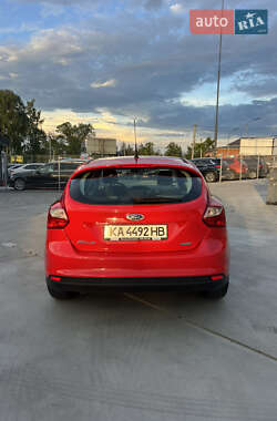Хетчбек Ford Focus 2013 в 