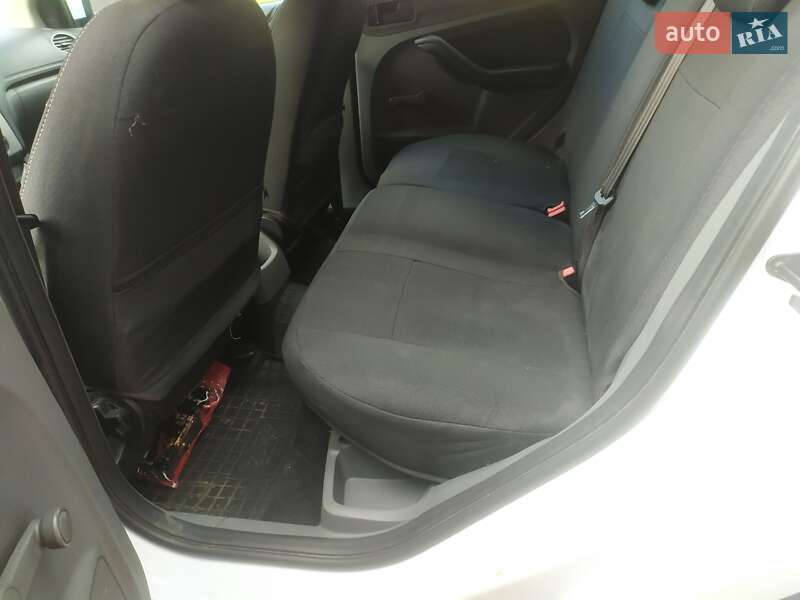 Хэтчбек Ford Focus 2011 в Киеве