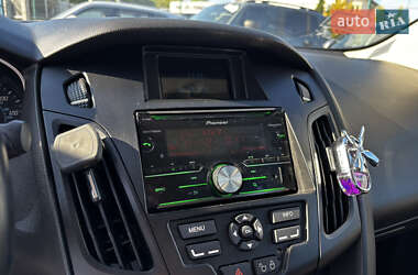 Седан Ford Focus 2013 в 