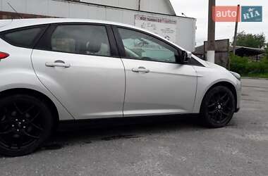 Хэтчбек Ford Focus 2016 в 