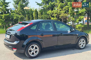 Хэтчбек Ford Focus 2006 в 