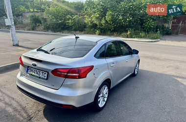 Седан Ford Focus 2015 в 