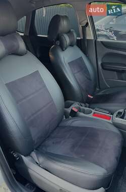 Хэтчбек Ford Focus 2007 в 