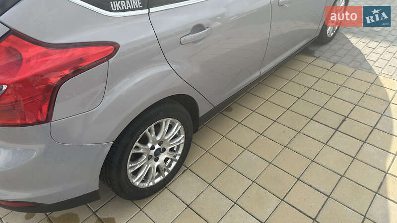 Хэтчбек Ford Focus 2012 в Киеве