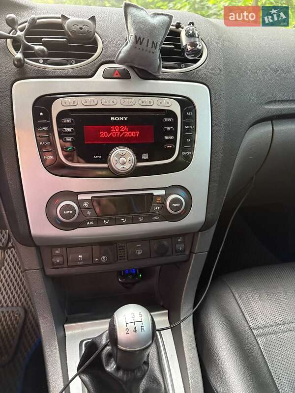Хэтчбек Ford Focus 2007 в Киеве