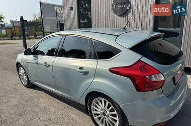 Хэтчбек Ford Focus 2013 в 