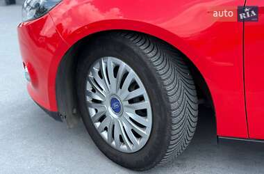 Седан Ford Focus 2011 в 