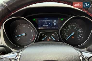 Седан Ford Focus 2011 в 