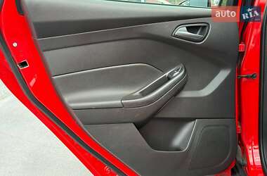 Седан Ford Focus 2011 в 