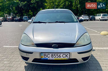 Хэтчбек Ford Focus 2002 в 