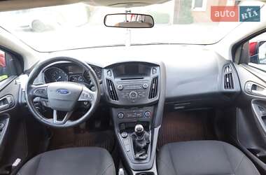Седан Ford Focus 2015 в 