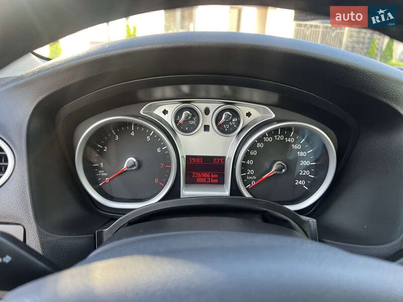 Универсал Ford Focus 2009 в Гатном фото 8 Универсал Ford Focus 2009 в Гатном