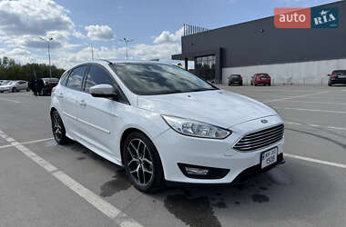 Хетчбек Ford Focus 2016 в 