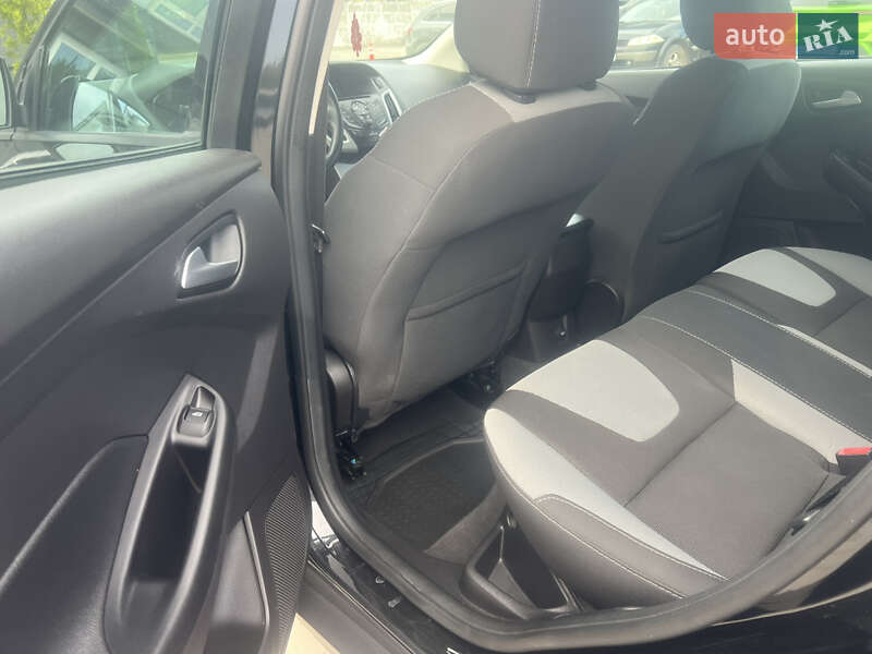 Хэтчбек Ford Focus 2014 в Нововолынске