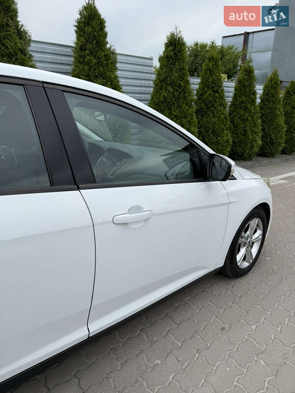 Хэтчбек Ford Focus 2013 в Львове