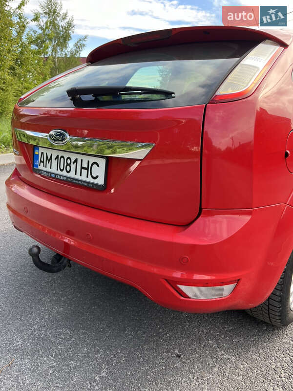 Хэтчбек Ford Focus 2009 в Звягеле