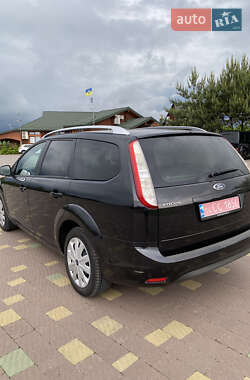 Универсал Ford Focus 2010 в 