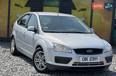 Хэтчбек Ford Focus 2007 в 