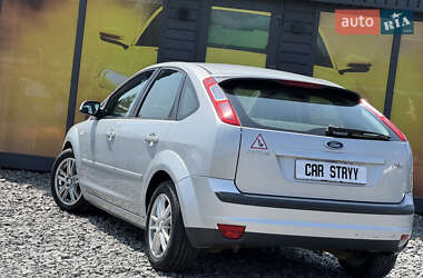 Хэтчбек Ford Focus 2007 в 