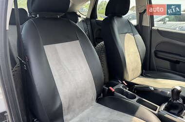 Хэтчбек Ford Focus 2007 в 