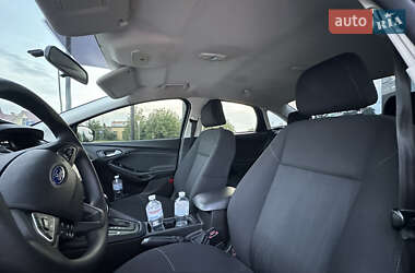 Седан Ford Focus 2016 в 