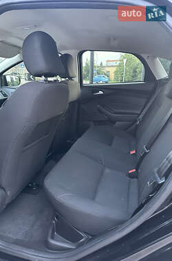 Седан Ford Focus 2016 в 