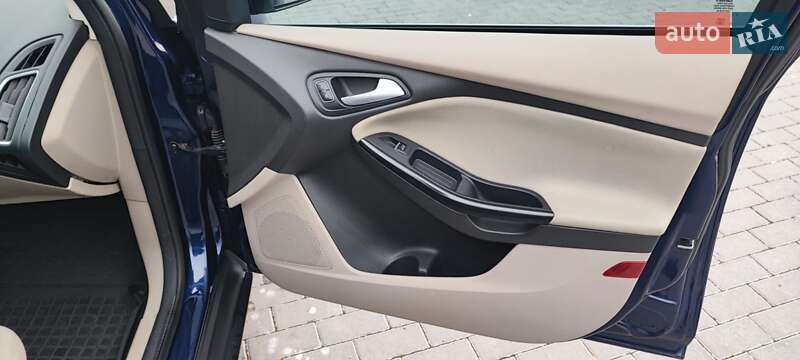 Хэтчбек Ford Focus 2016 в Каменец-Подольском