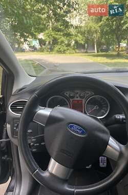 Хэтчбек Ford Focus 2009 в 